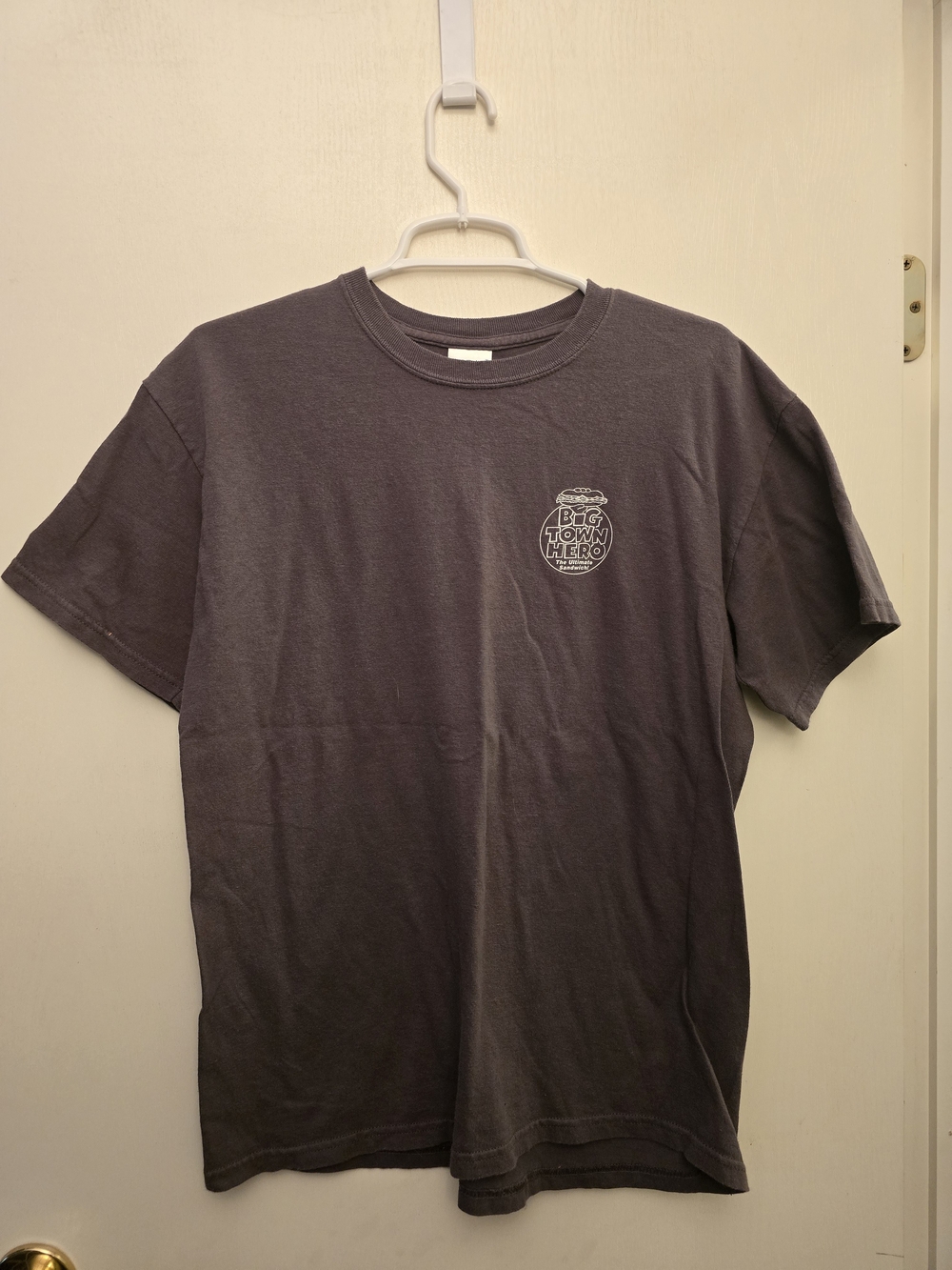 Big Town Hero Men's Short Sleeve T‑Shirt in Charcoal
